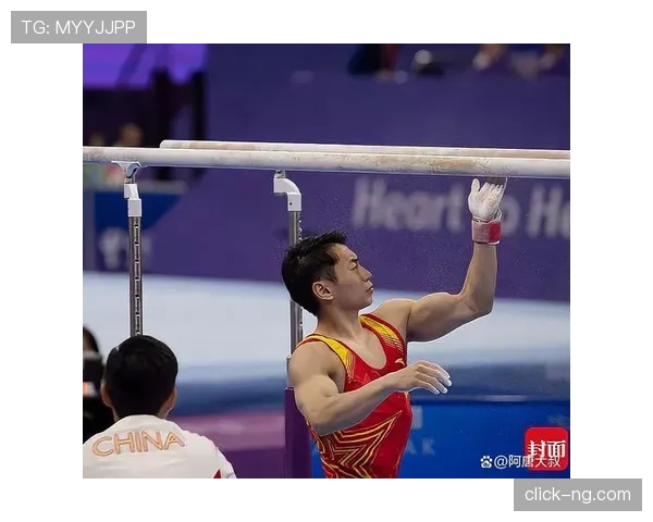 邹敬园家里挂满金牌，冰箱贴都是奥运五环